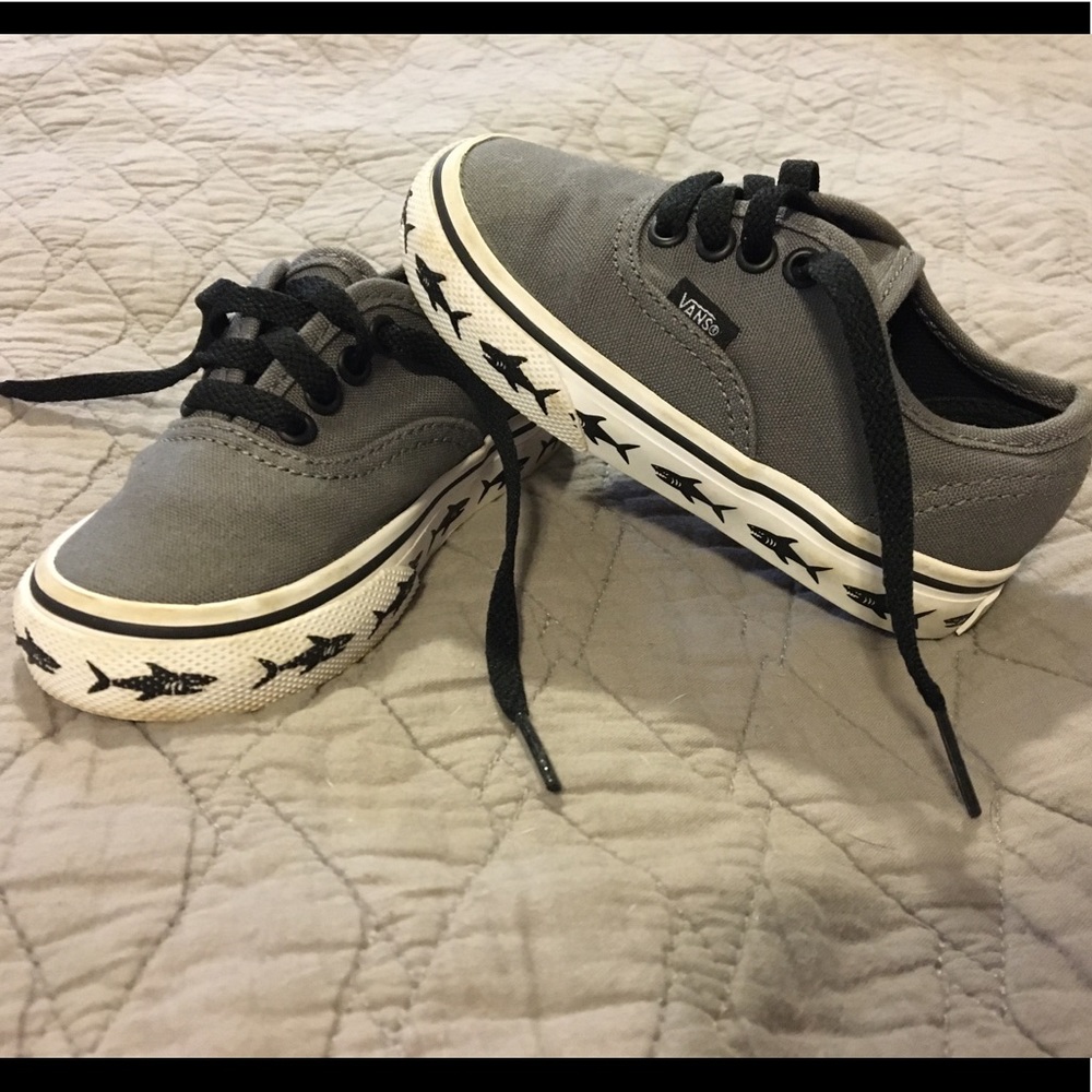 Vans shark shoes size 6 toddler